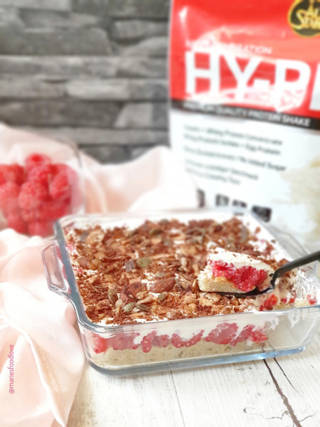 Protein Himbeer-Quark-Kuchenbowl